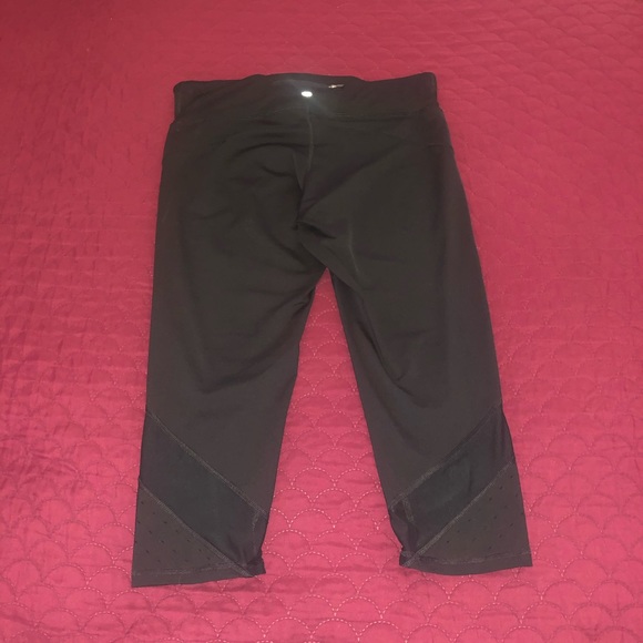 Capri Leggings!! - Picture 2 of 2